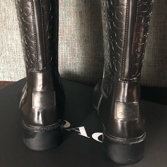 Coach size 5B black rain boots with tie back - Picture 7 of 9